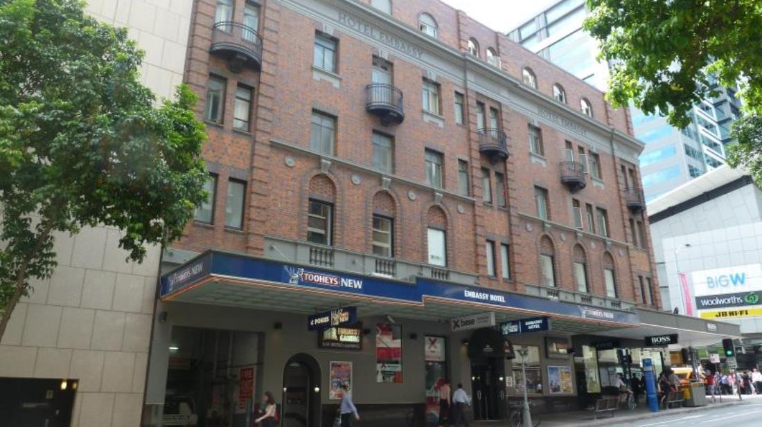 Base Brisbane Embassy Hostel Buitenkant foto