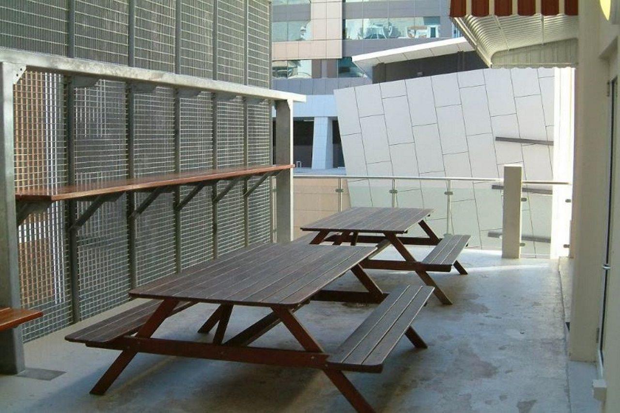 Base Brisbane Embassy Hostel Buitenkant foto